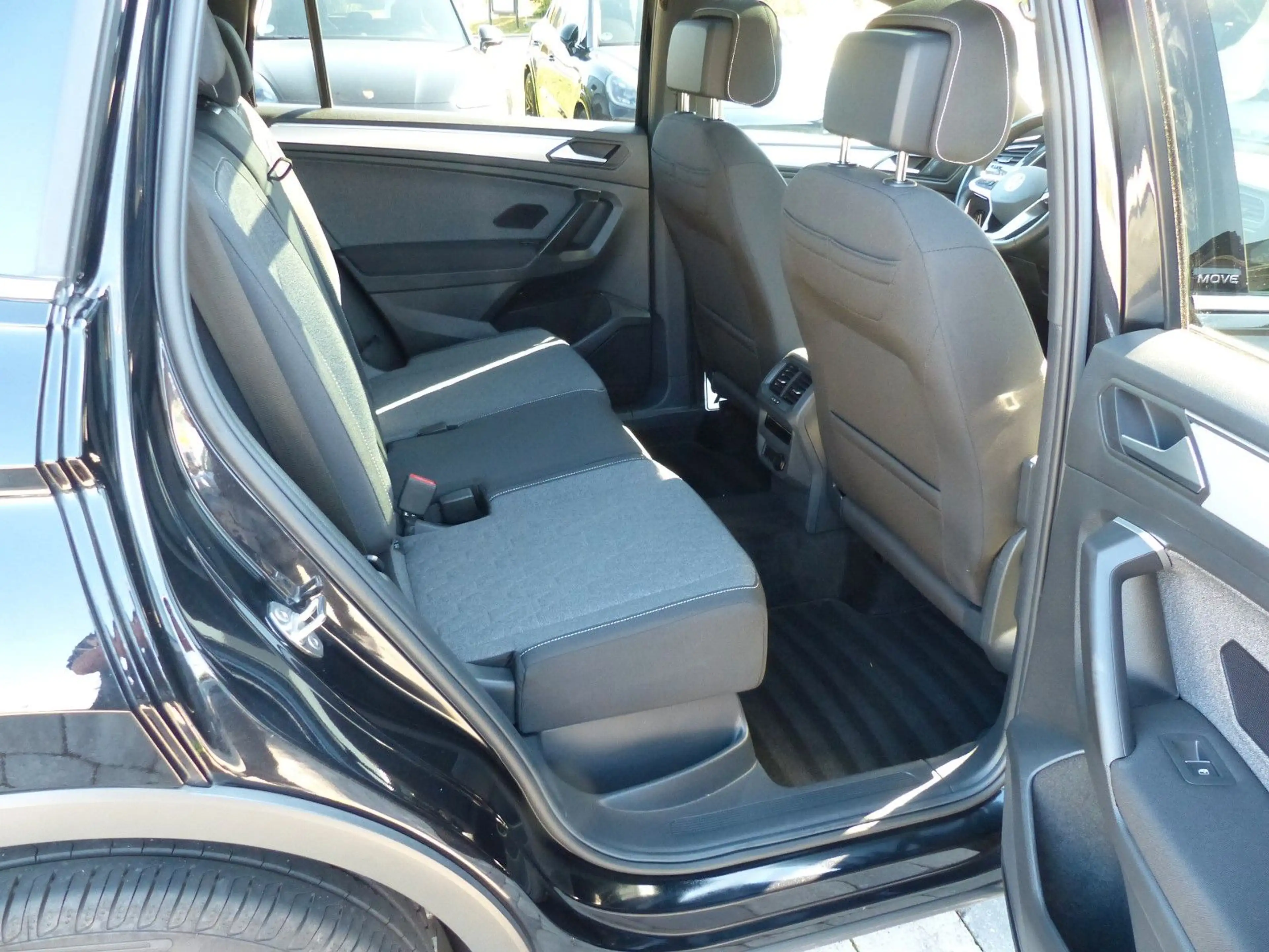 Volkswagen Tiguan Allspace Move Pano AHK Radar — photo 5