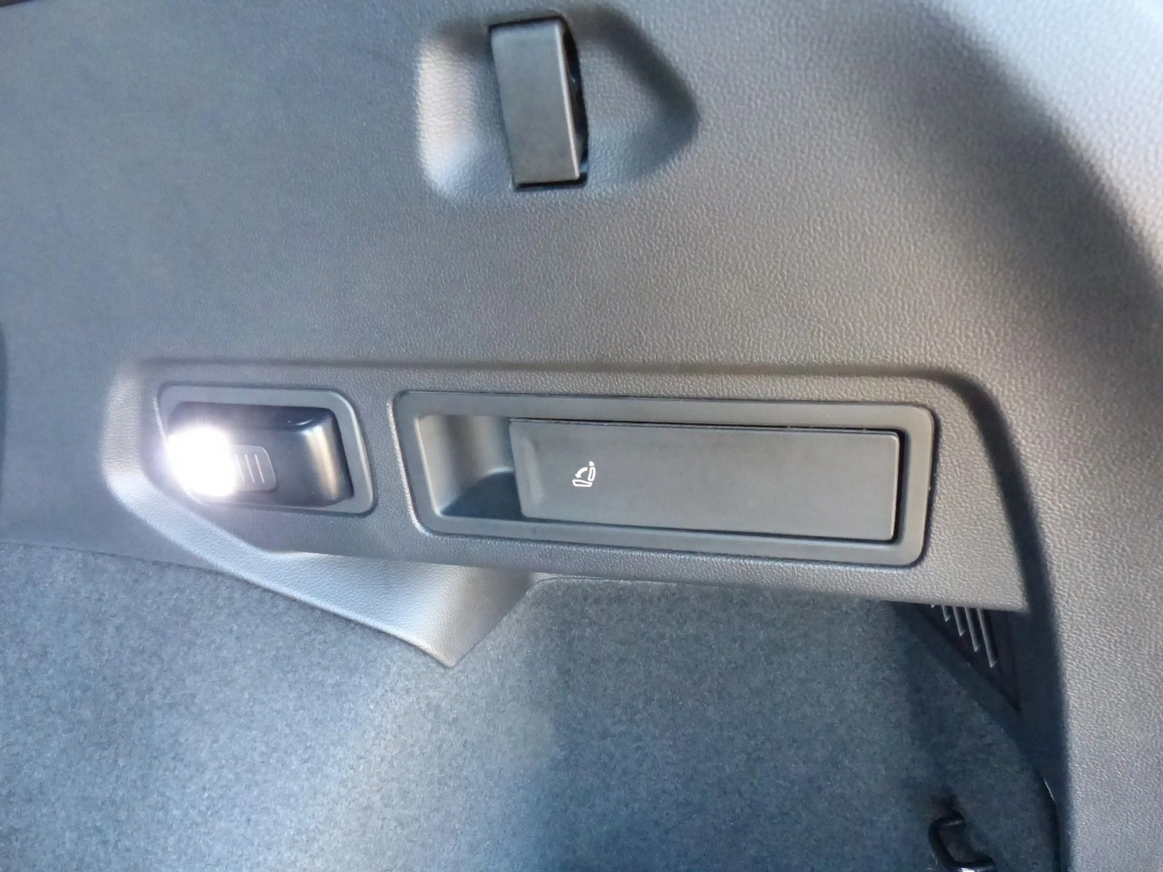 Volkswagen Tiguan Allspace Move Pano AHK Radar — photo 9