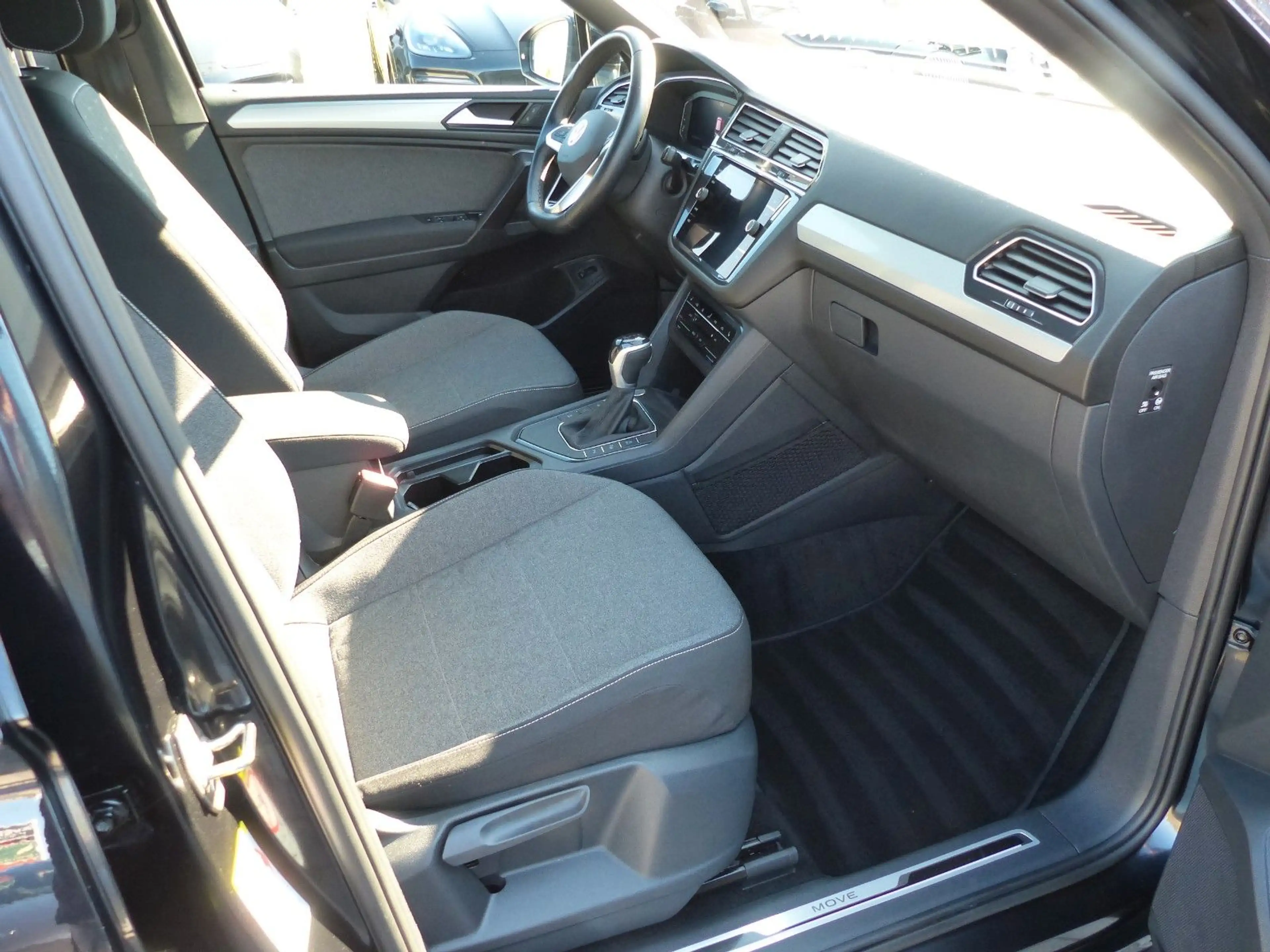 Volkswagen Tiguan Allspace Move Pano AHK Radar — photo 4