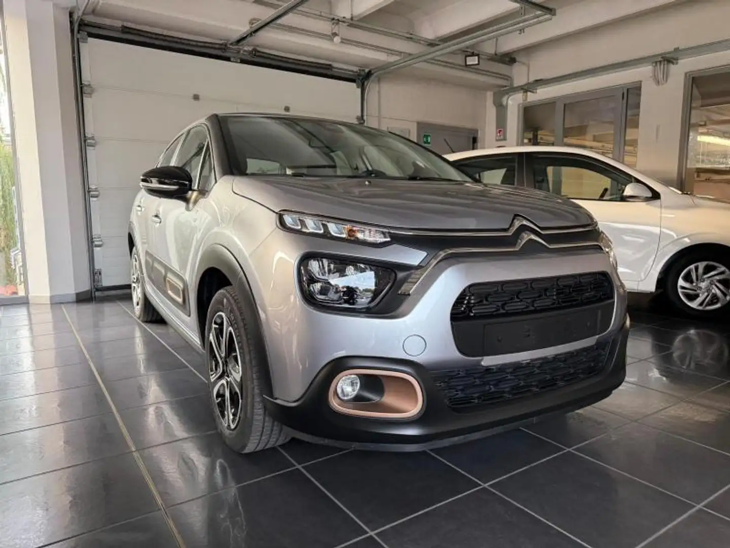 Citroen C3 PureTech 83 S&S C-Series - Solo 15.600 Km Grigio - 1