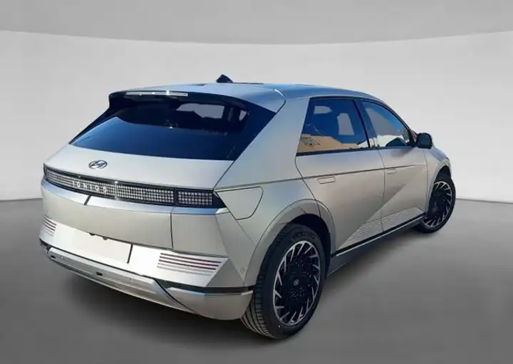 Hyundai Ioniq 2023, foto 2