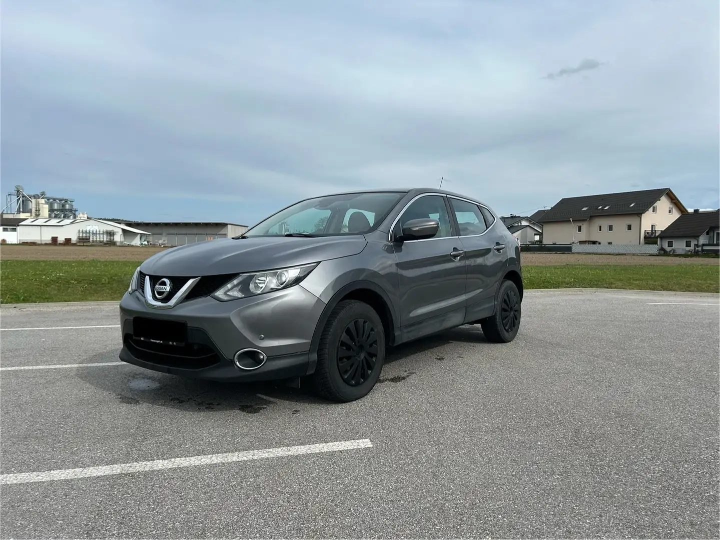 Nissan Qashqai Qashqai 1,6 dCi Tekna Start/Stop 4WD DPF Tekna Grau - 1