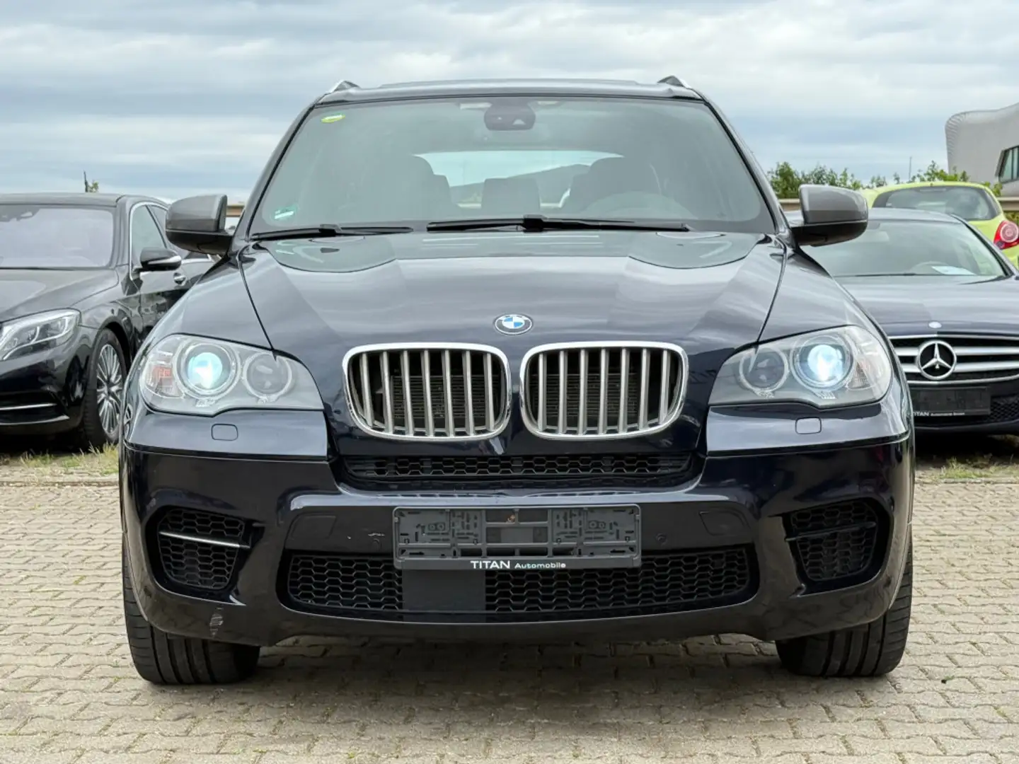 BMW X5 M d Pano Kamera PDC SHZ Klima AHK Head-Up Zwart - 2