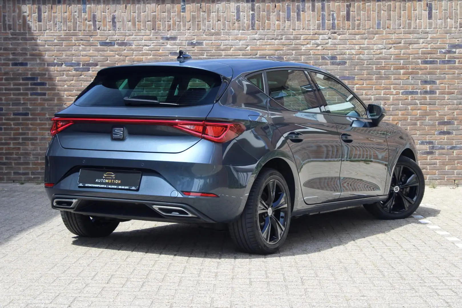 SEAT Leon 1.4 TSI eHybrid PHEV FR Bus.Int. | Pano | Memory | Grijs - 2