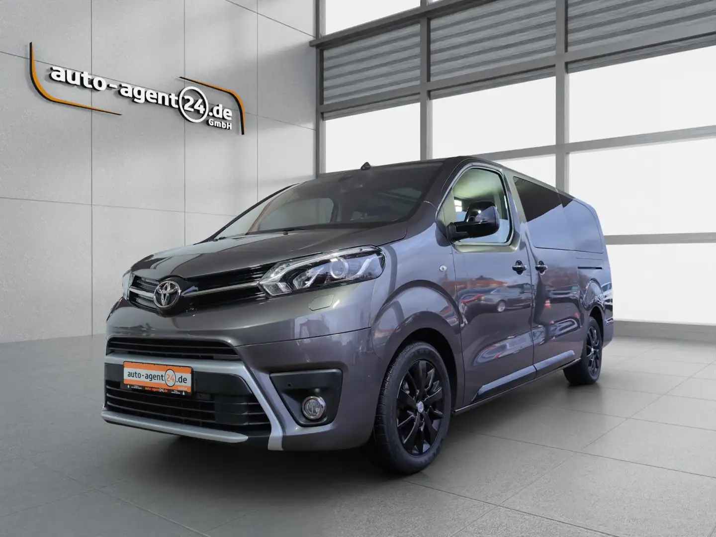 Toyota Proace Verso 2.0 D-4D L2 Executive /Pano/StHzg/ACC/HUD Grau - 2