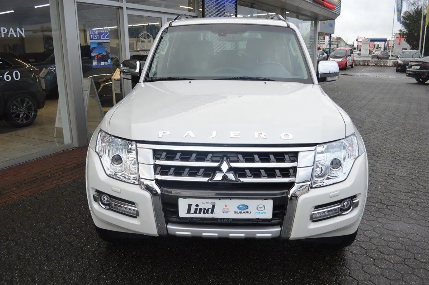 Mitsubishi Pajero 3.2 DI-D Final Edition Blanc - 1