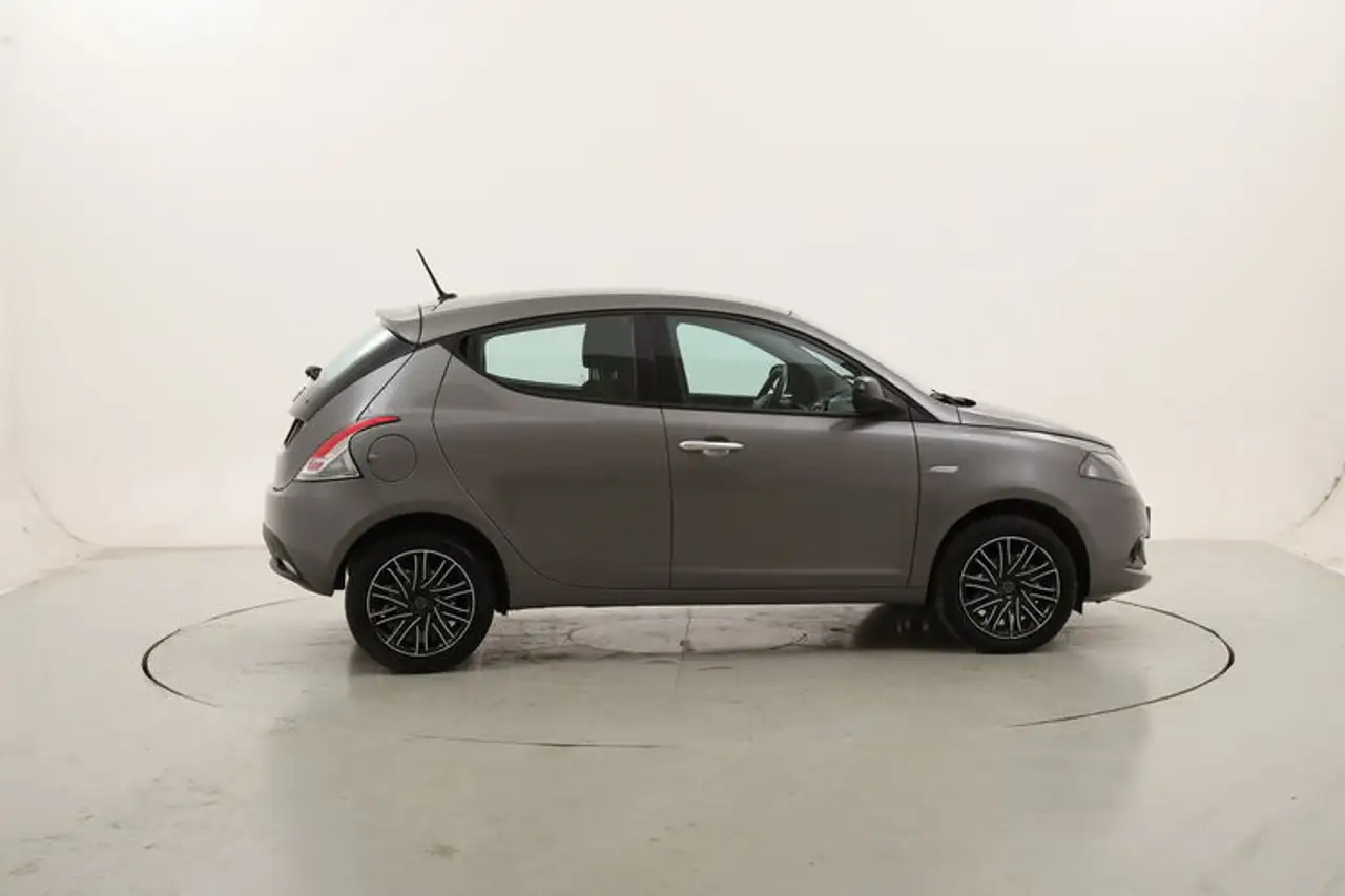 Lancia Ypsilon 2022 — фото 6
