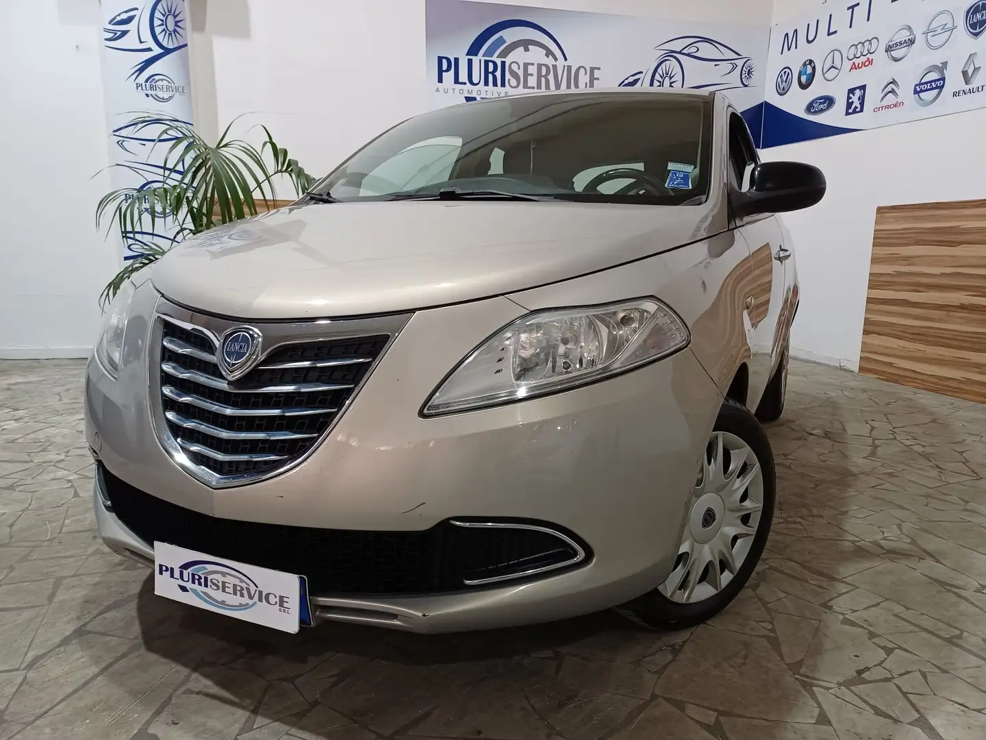 Lancia Ypsilon Ypsilon 1.2 8v Gold ecochic Gpl 69cv Beige - 1