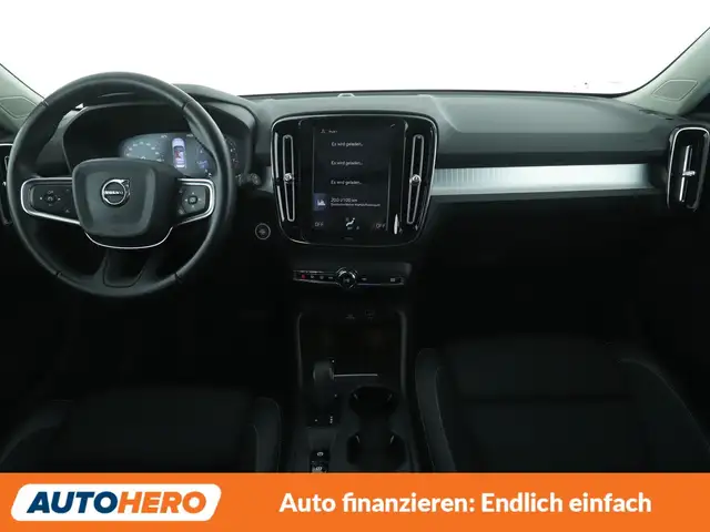 Volvo XC40 view 12