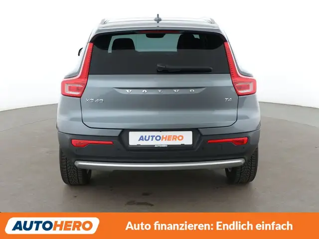 Volvo XC40 view 5