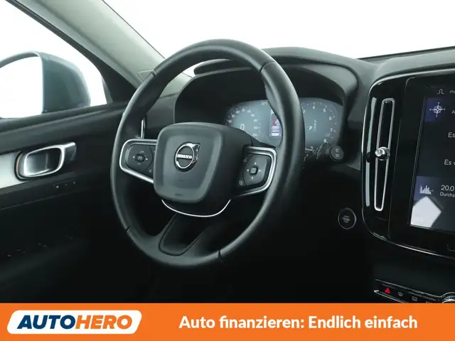Volvo XC40 view 13