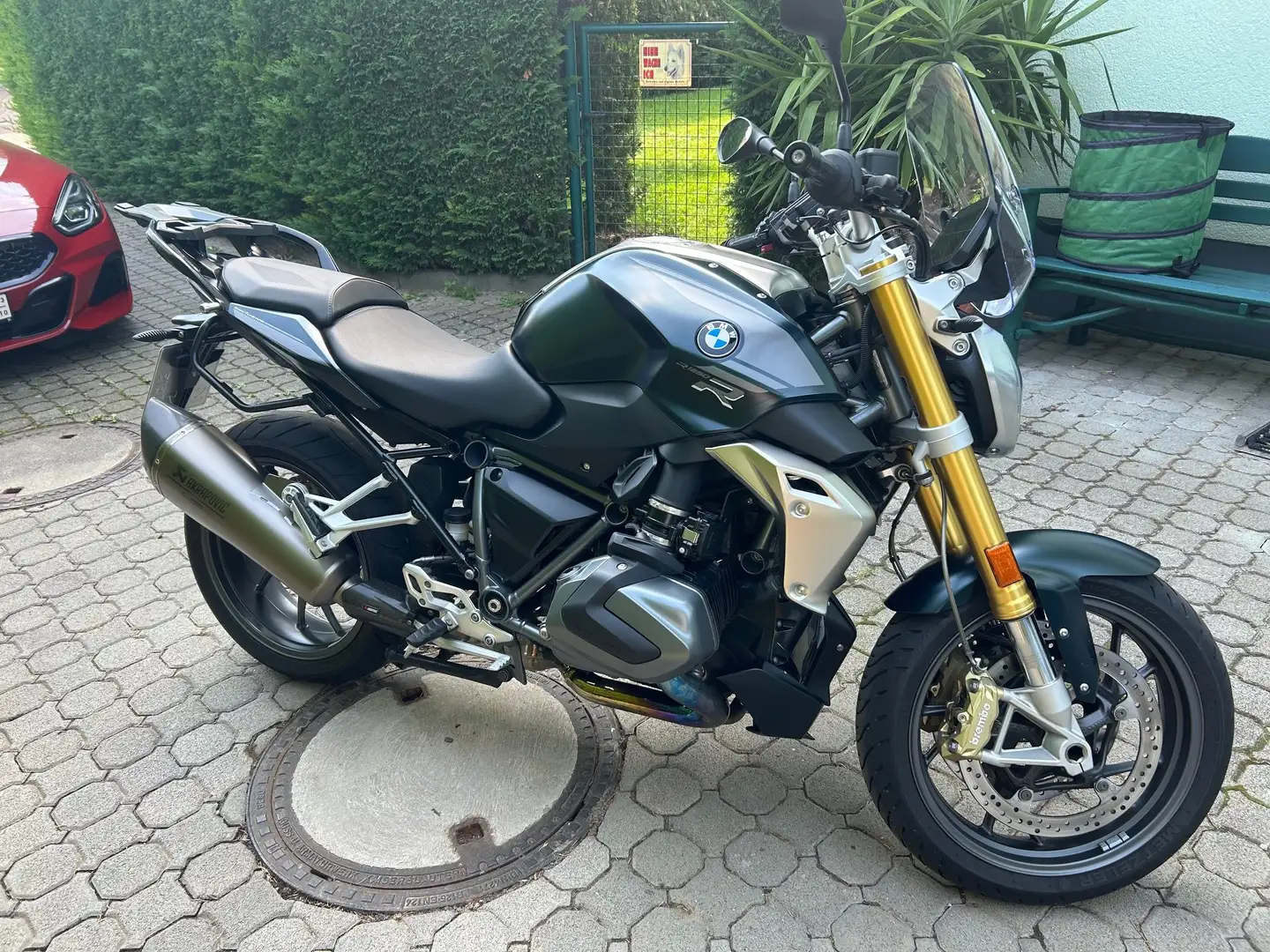 BMW R 1250 R BMW R 1250 R Exclusive Style Grau - 2