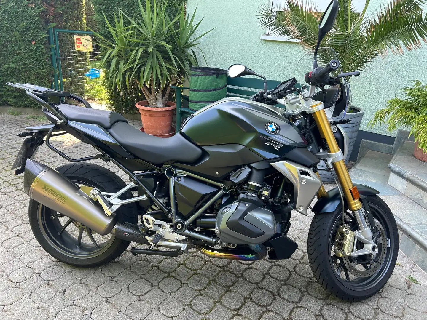 BMW R 1250 R BMW R 1250 R Exclusive Style Grau - 1