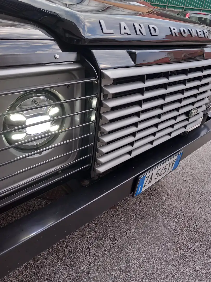 Land Rover Defender Defender VI 2007 110/130 110 2.4 td SE SW Nero - 1