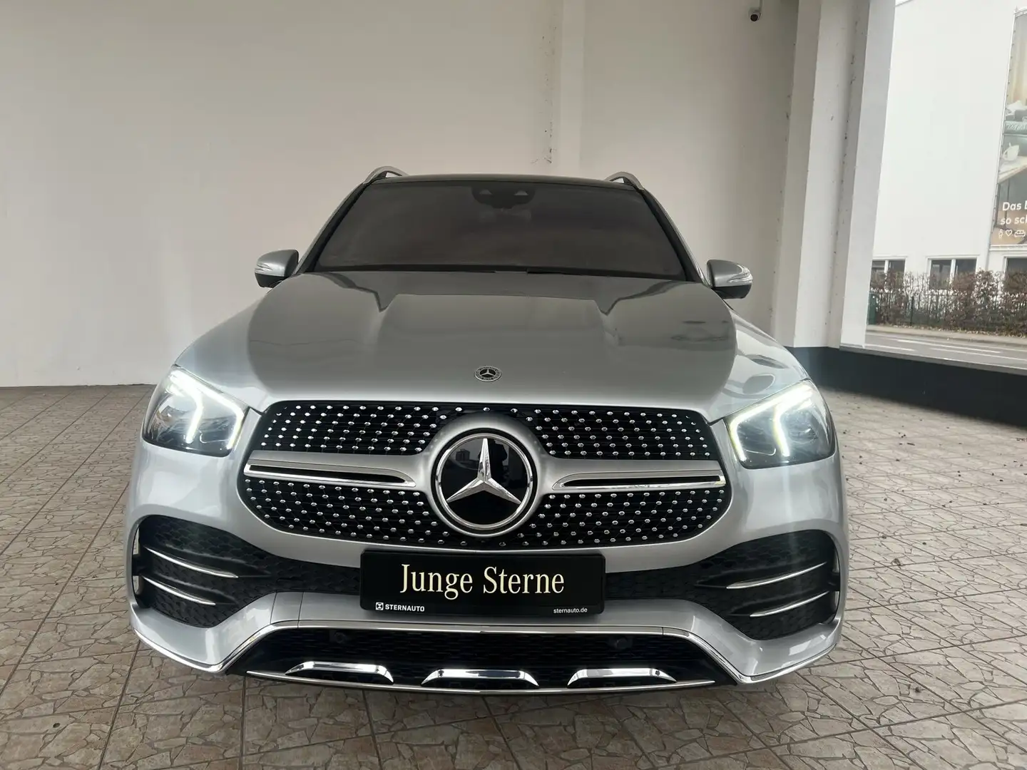 Mercedes-Benz GLE 300 GLE 300 d 4M AMG Line/Pano-Dach/Distronic/Kamera Silber - 2