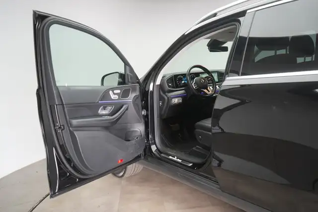 Mercedes-Benz 300 view 13