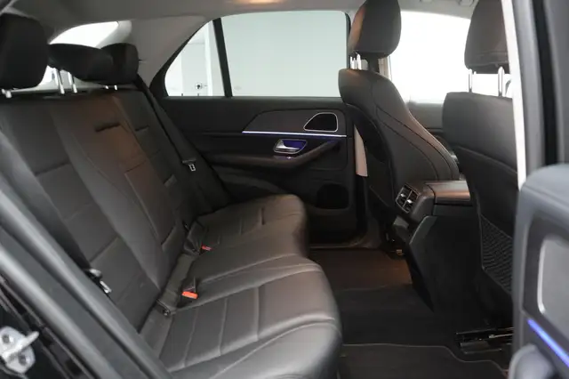 Mercedes-Benz 300 view 8