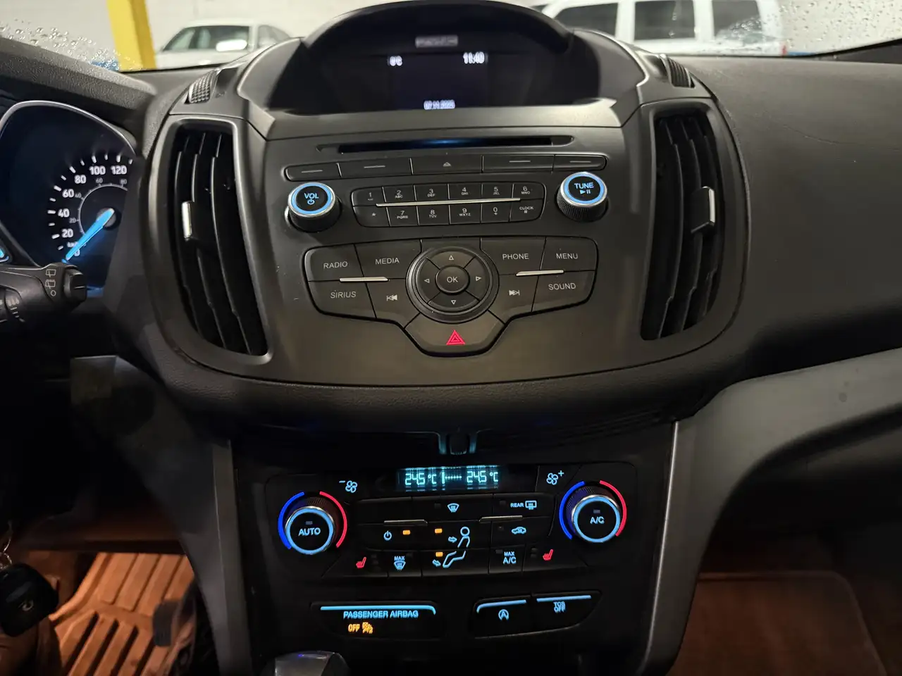 Ford Escape снимка Ford Escape