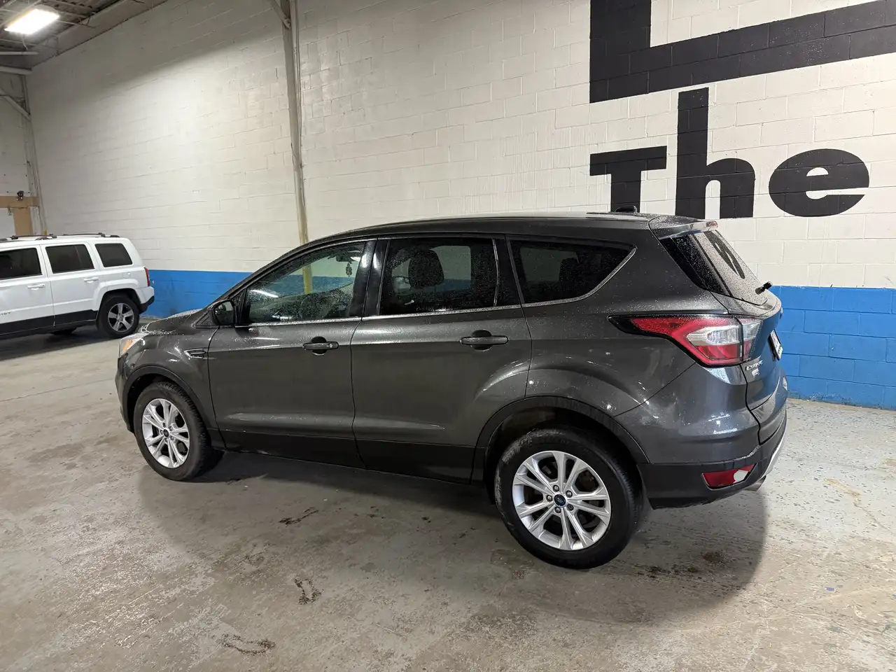 Ford Escape снимка Ford Escape
