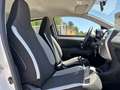 Toyota Aygo 1.0 VVT-i 69 CV 5P x-black TSS Bianco - thumbnail 9