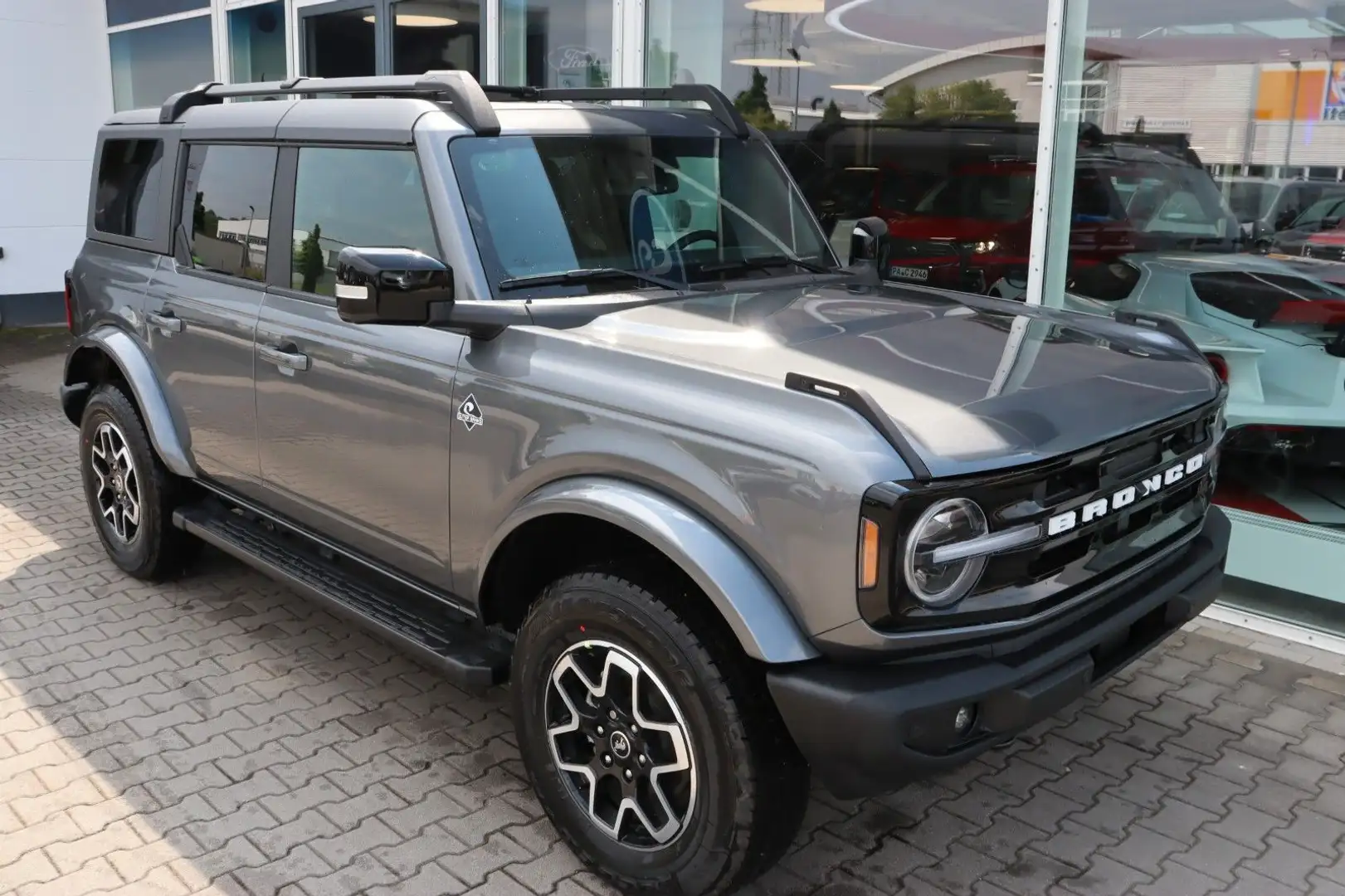 Ford Bronco 2.7 V6 EcoBoost Outer Banks 4x4 SYNC 4 Weiß - 2