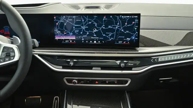 BMW X7 view 15