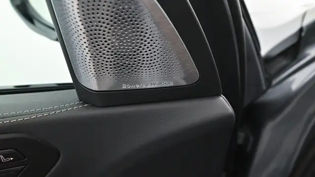 BMW X7 view 17