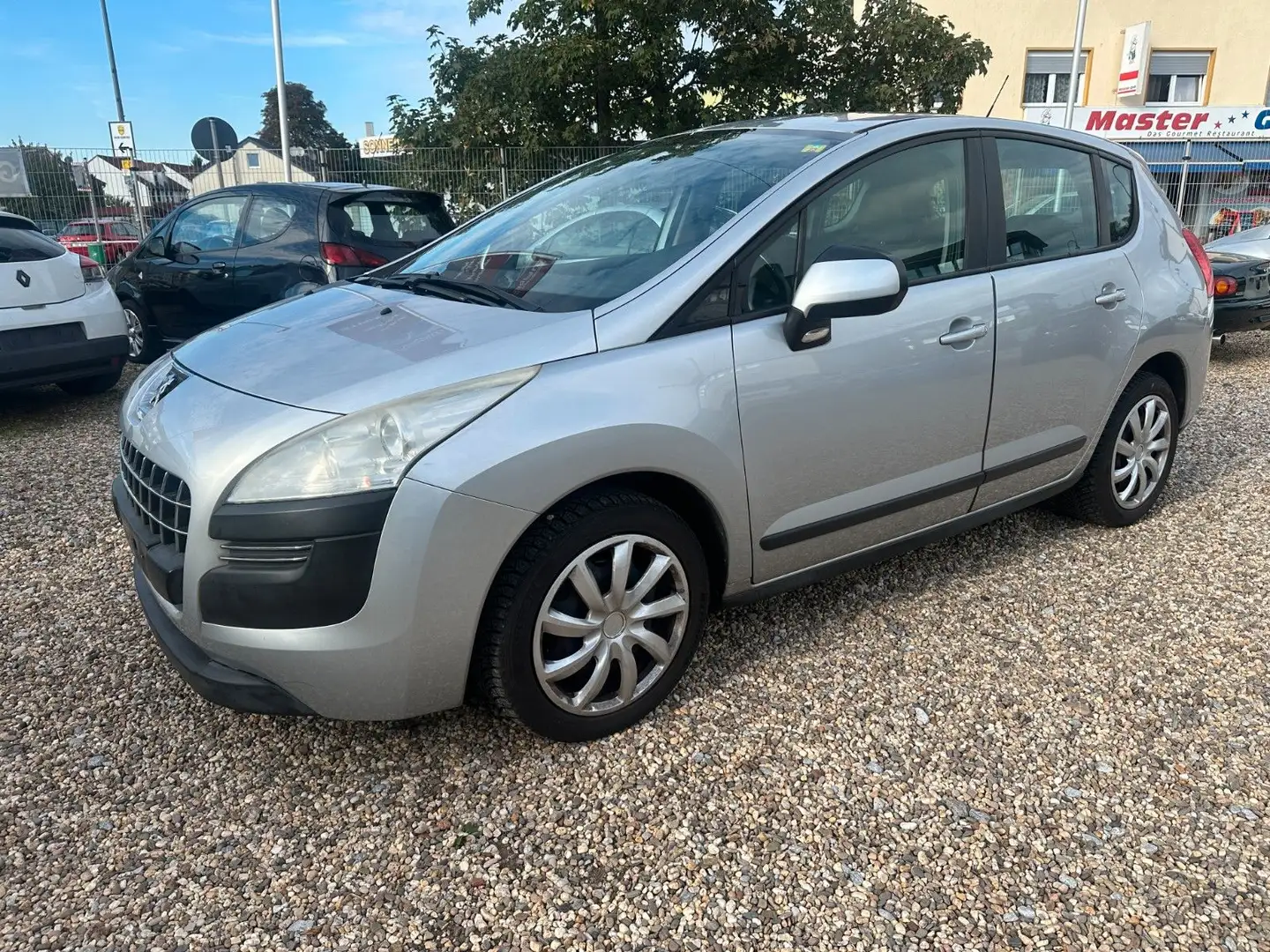 Peugeot 3008 Premium 120 VTi Grau - 2