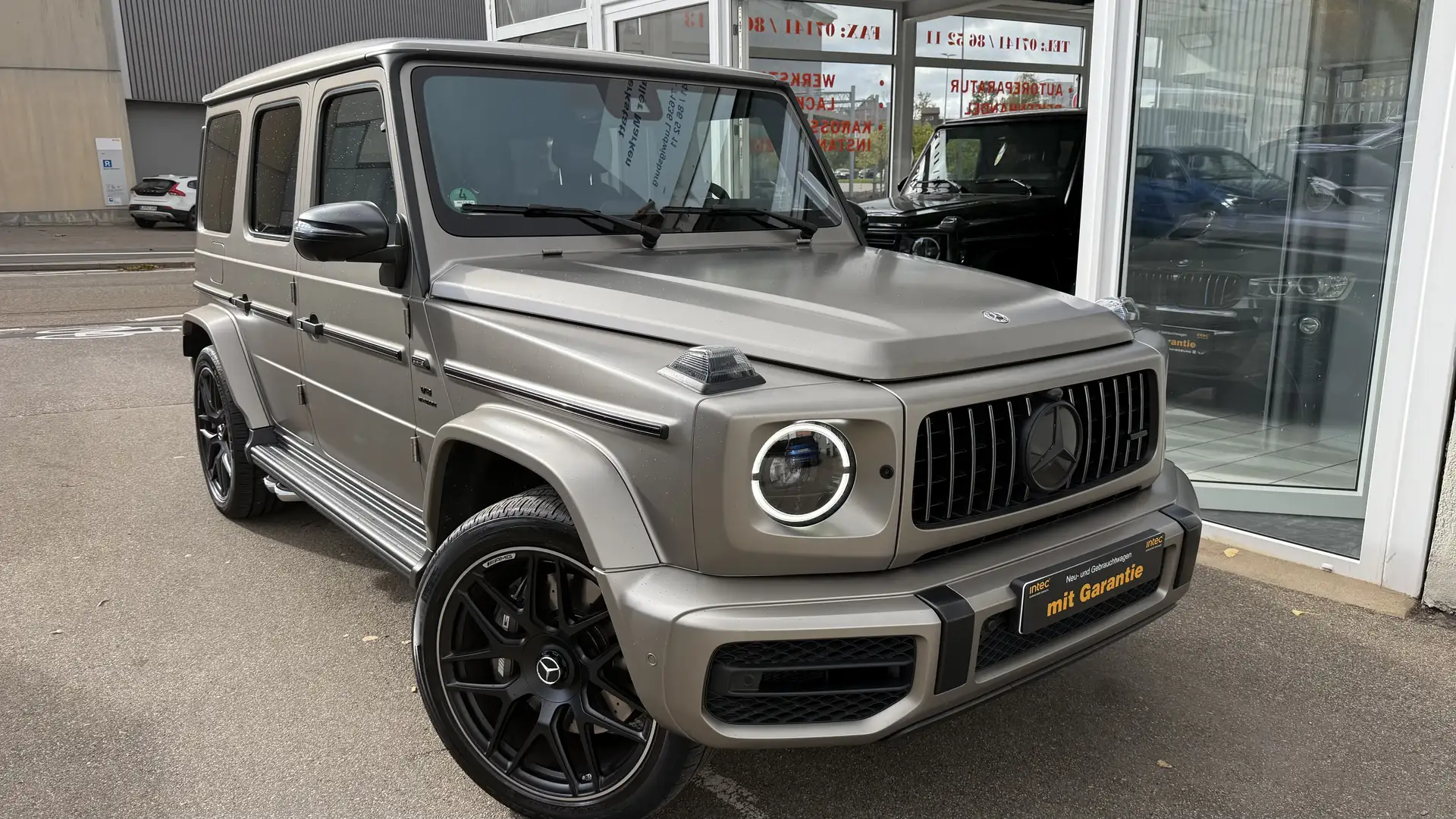 Mercedes-Benz G 63 AMG AMG NIGHT-P CARBON AHK Stdhzg. Designo 22ZOLL VOLL Grau - 1