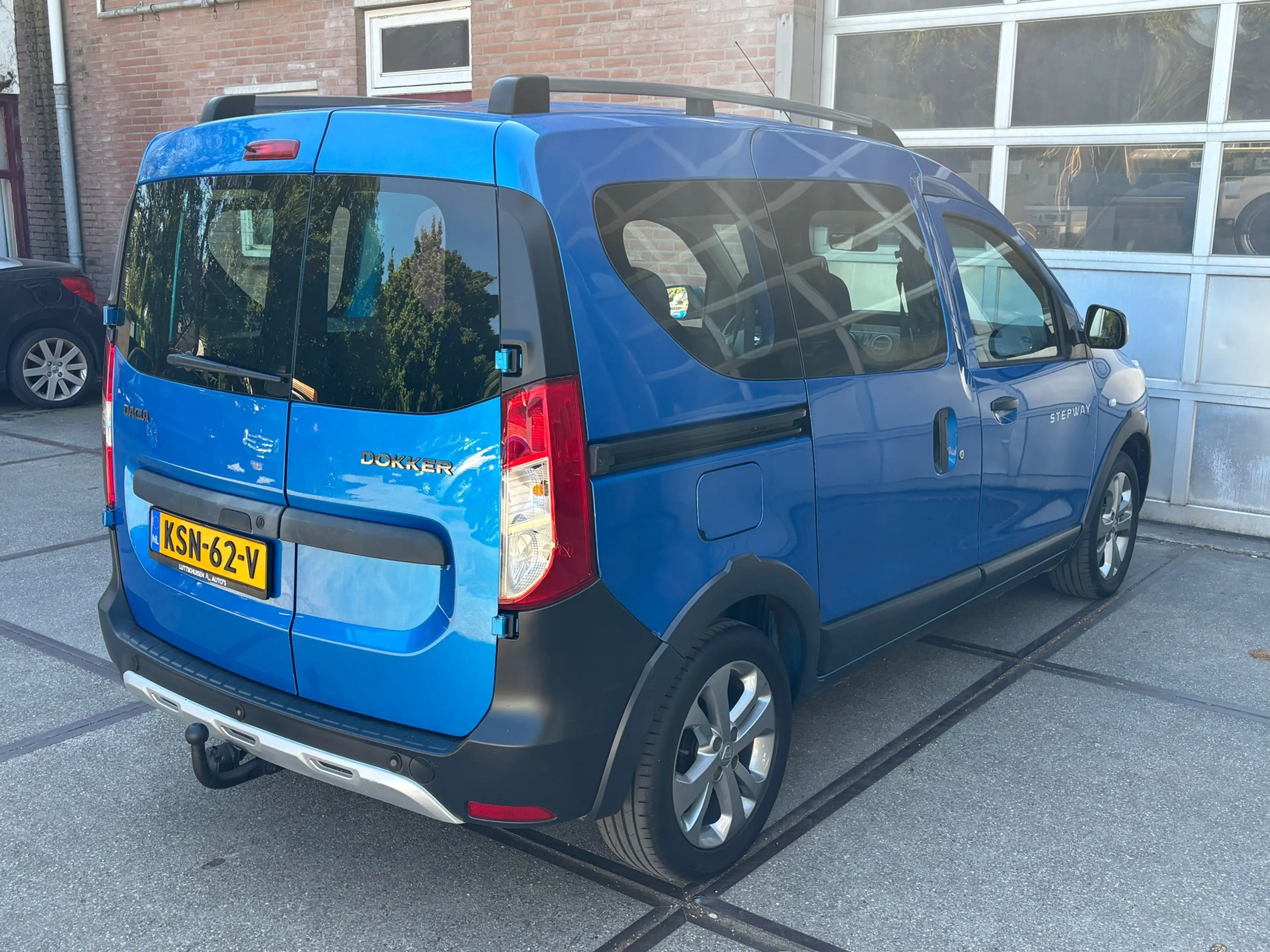 Dacia Dokker 1.2 TCe S&S Stepway ,NAVI,AIRCO,LMV — photo 2