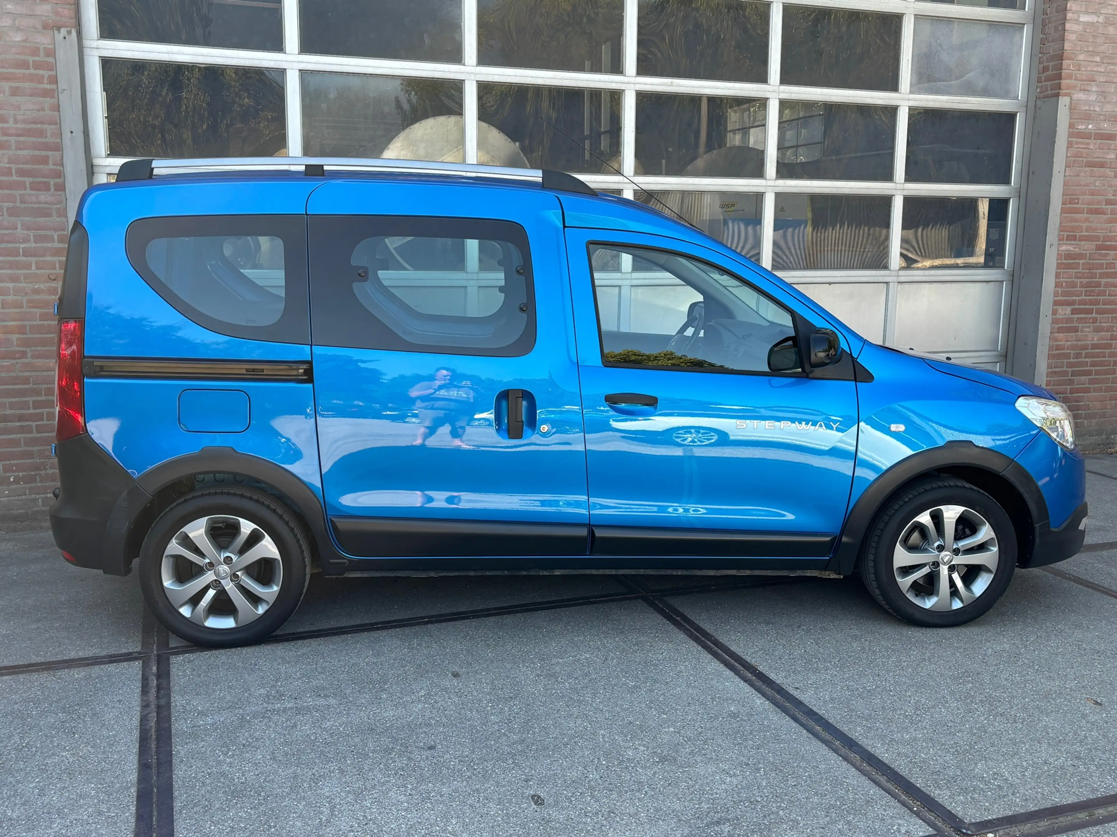 Dacia Dokker 1.2 TCe S&S Stepway ,NAVI,AIRCO,LMV — photo 9