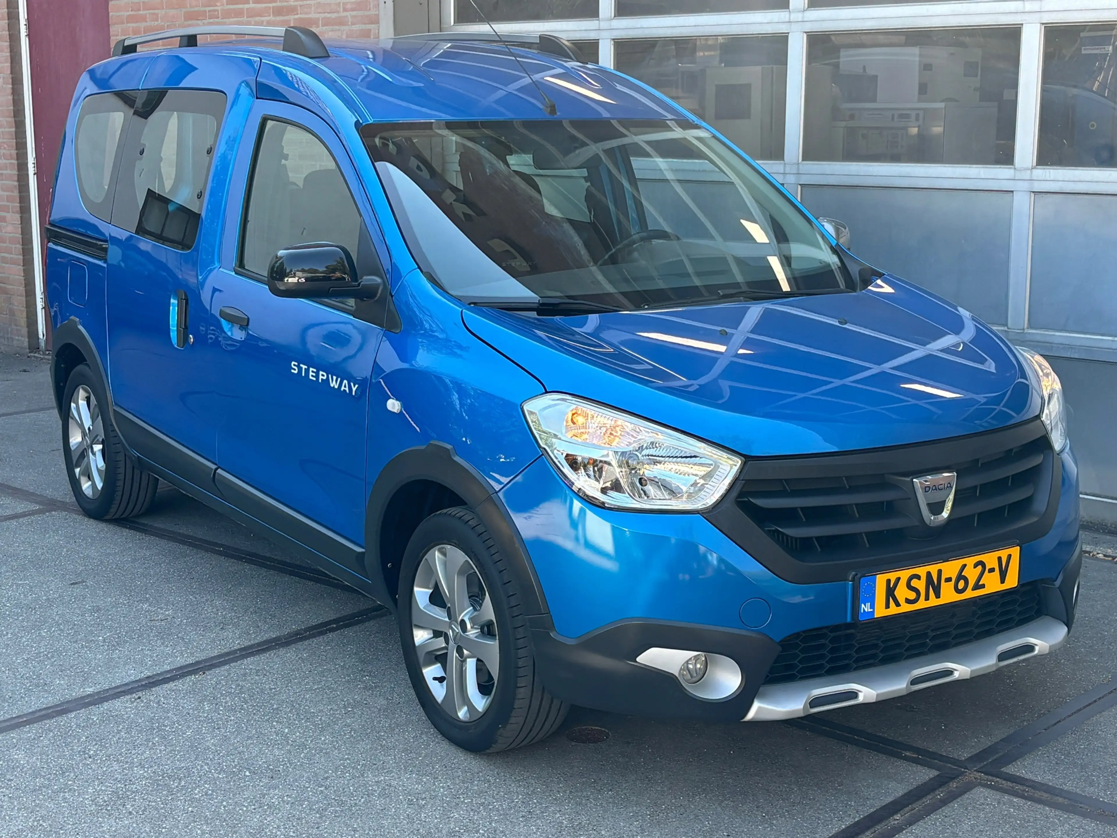 Dacia Dokker 1.2 TCe S&S Stepway ,NAVI,AIRCO,LMV — photo 6