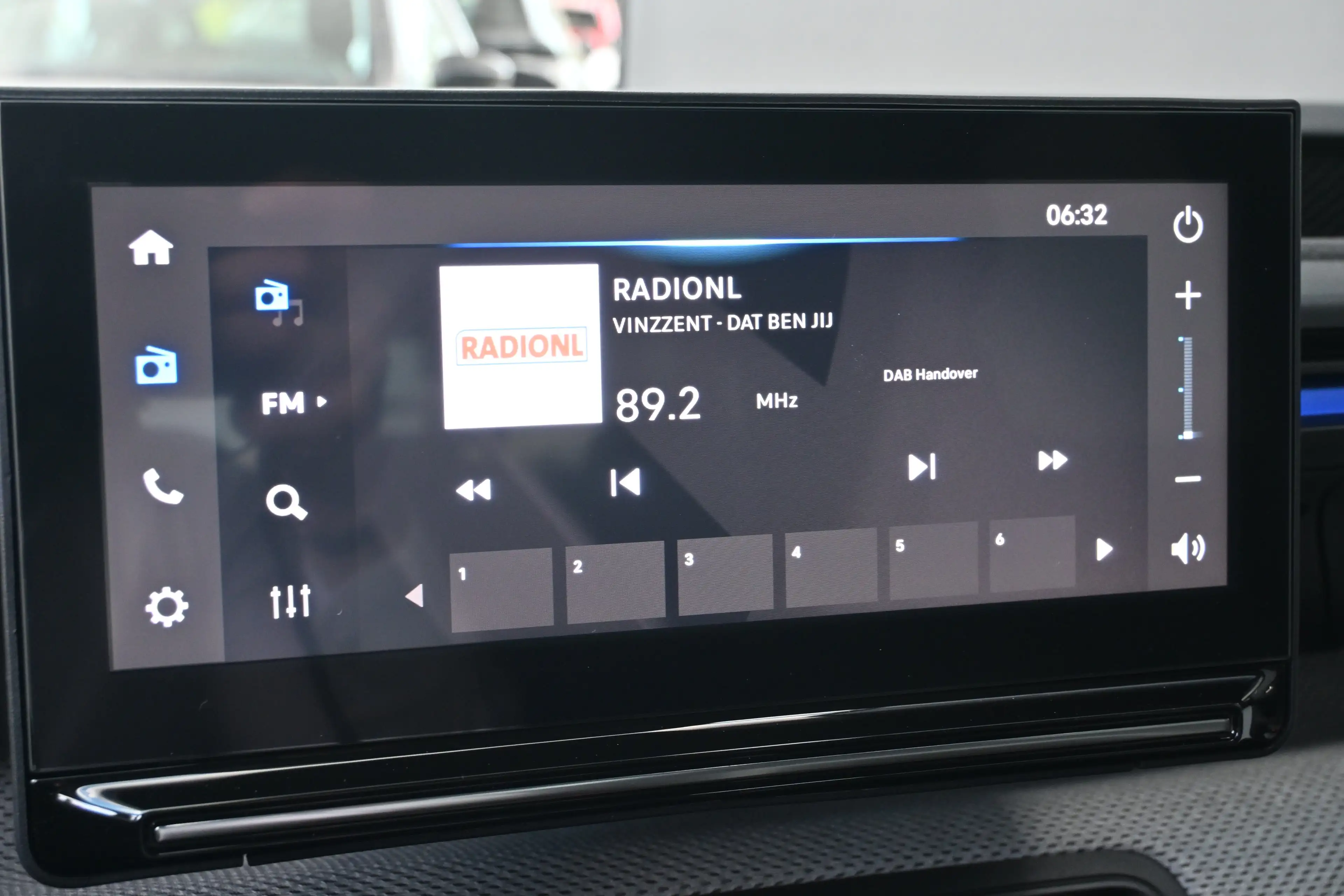 Citroen E-C3 Plus 113pk Comfort Range 44 kWh DEMO-DEAL! Tot 8 J — photo 23
