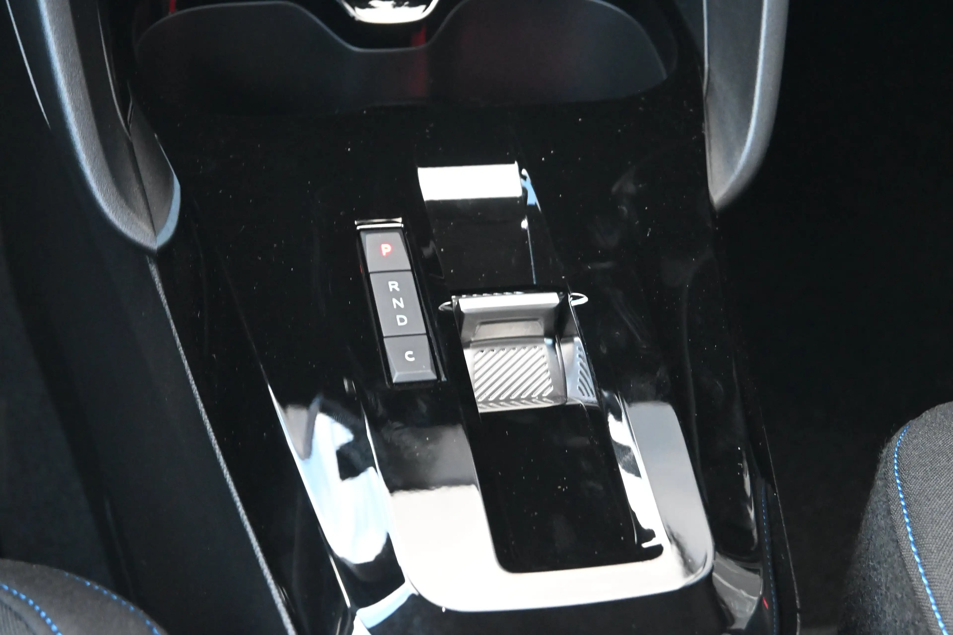 Citroen E-C3 Plus 113pk Comfort Range 44 kWh DEMO-DEAL! Tot 8 J — photo 18