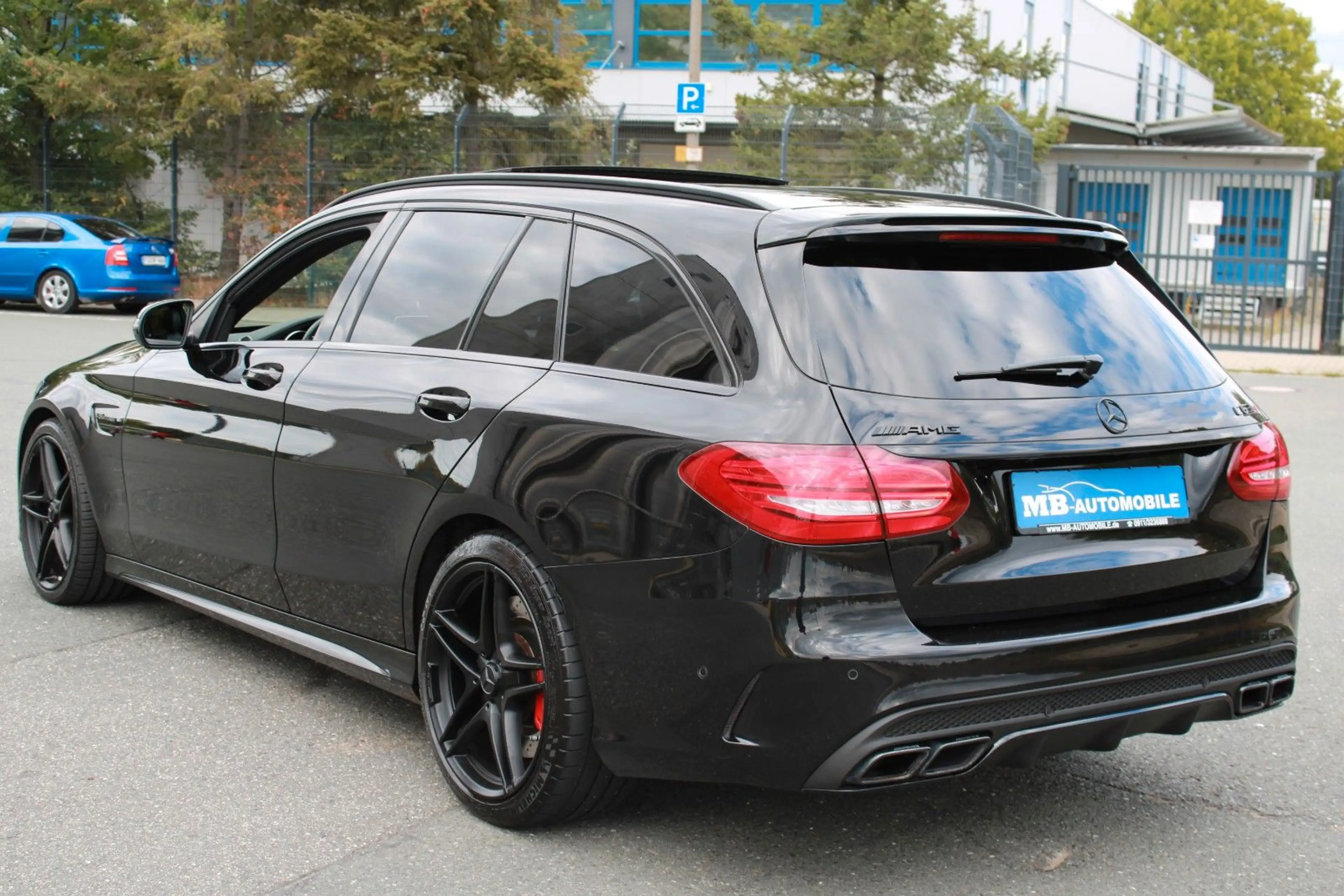 Mercedes-Benz C 63 AMG S T Pano Burmester SportAga LED Memory — photo 7