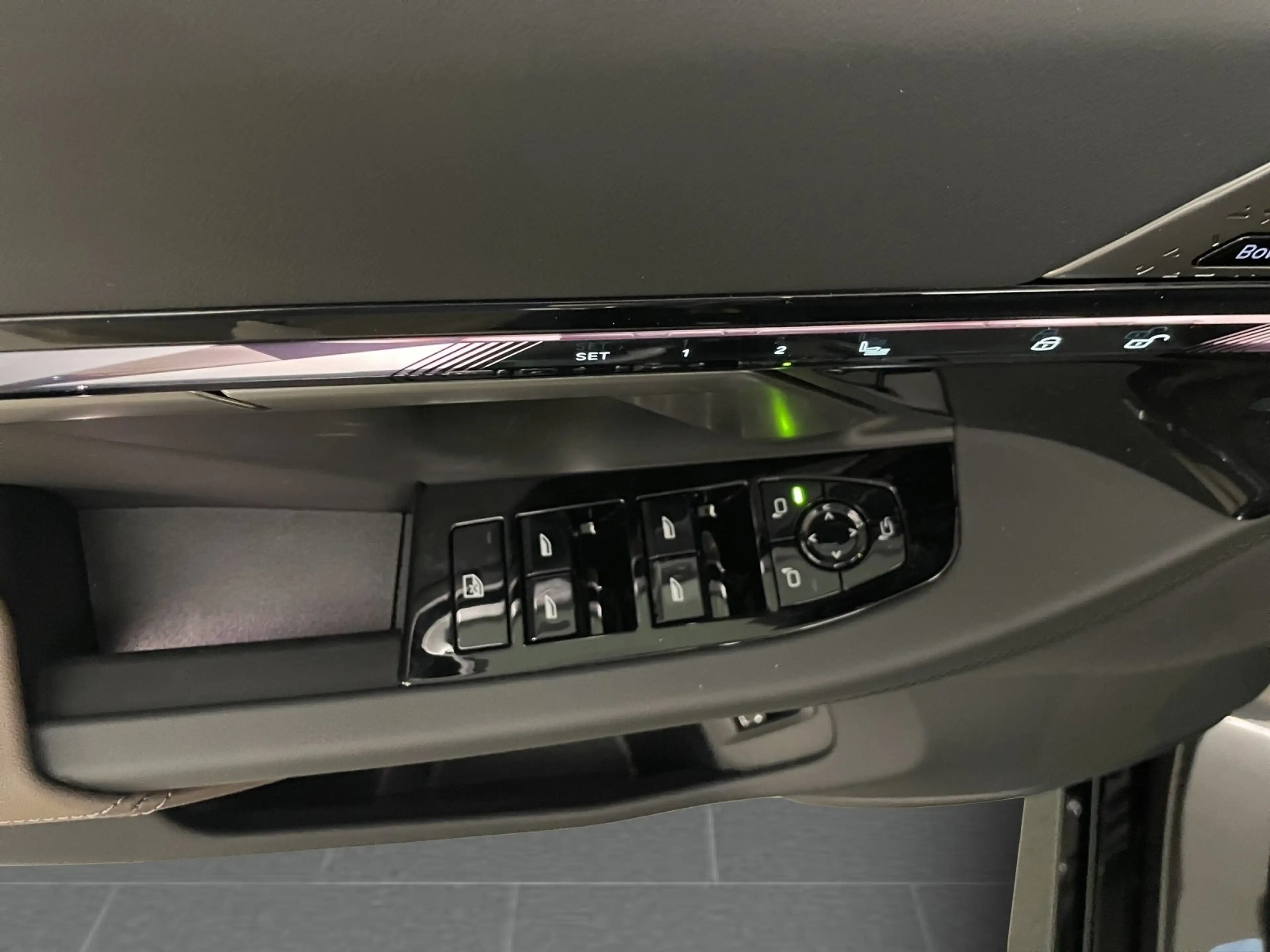 BMW 550 e xDrive MSportPro AHK Bowers/Wiking  AutobahnAss — photo 11