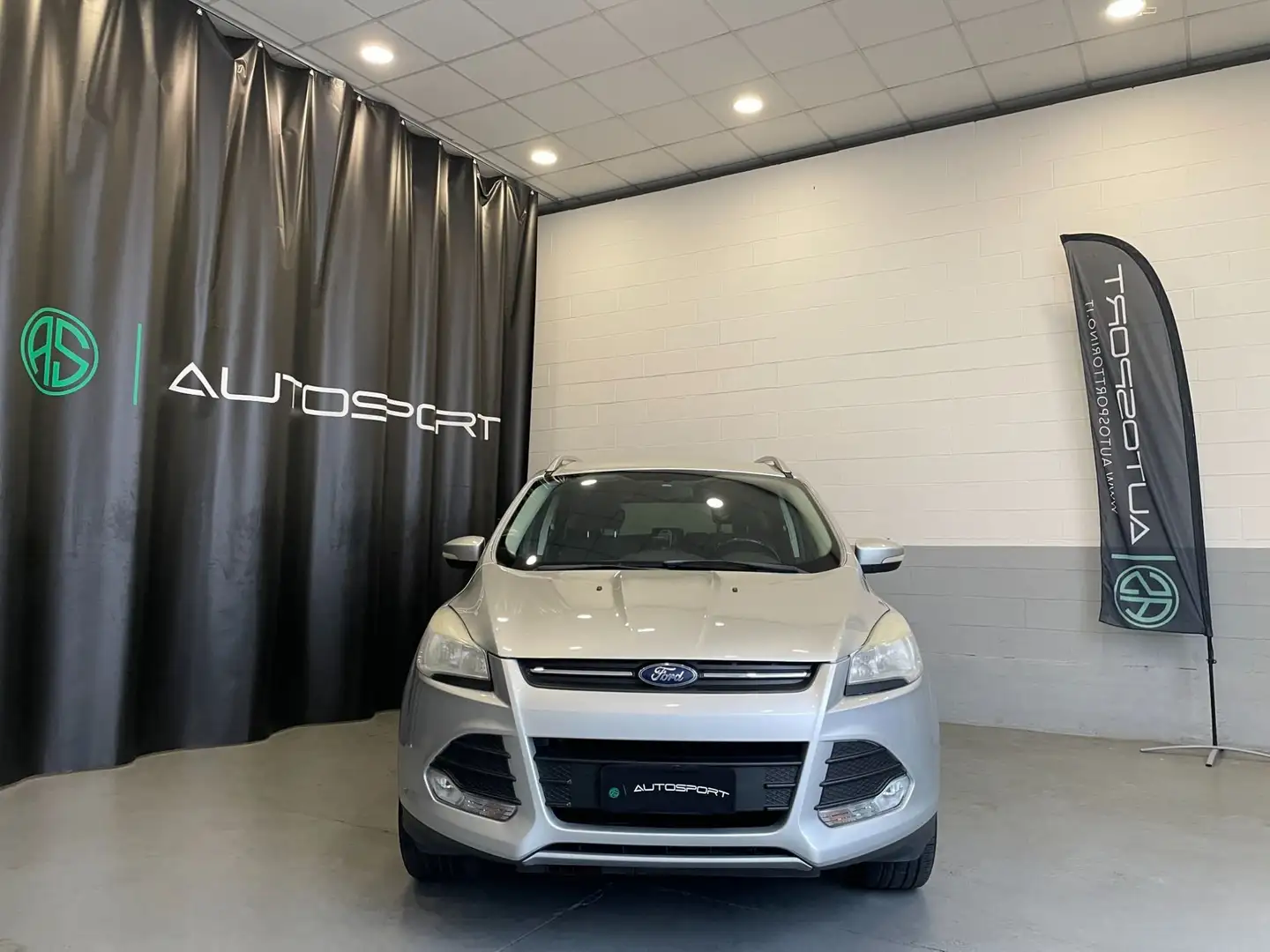Ford Kuga Kuga 2.0 TDCI 140 CV 2WD Grigio - 2