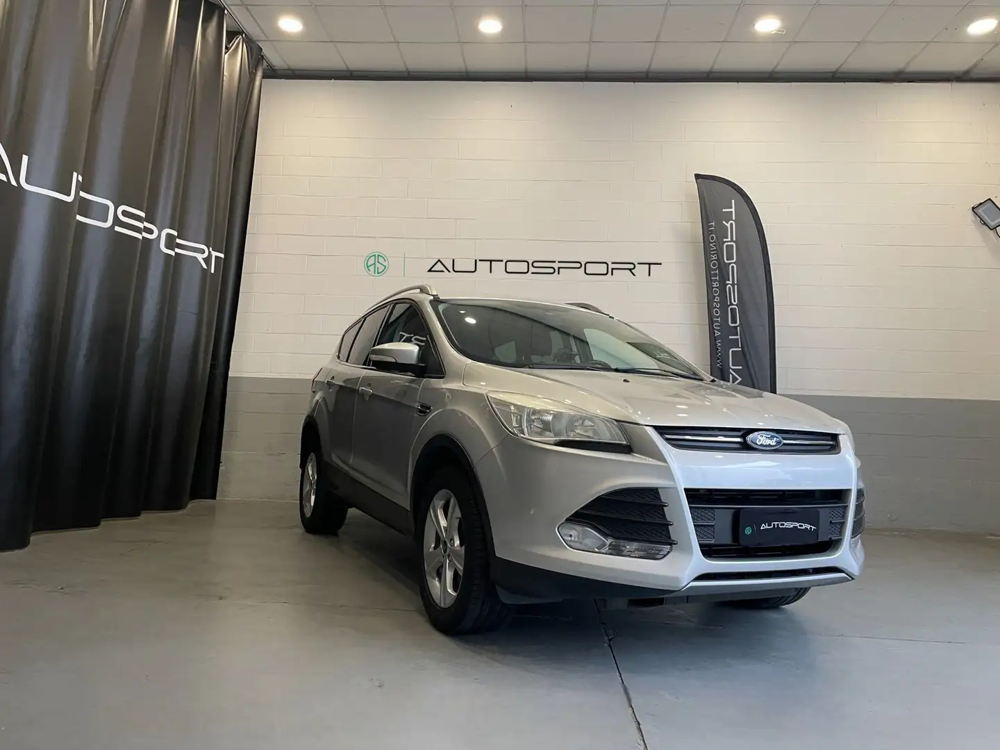 Ford Kuga Kuga 2.0 TDCI 140 CV 2WD Grigio - 1