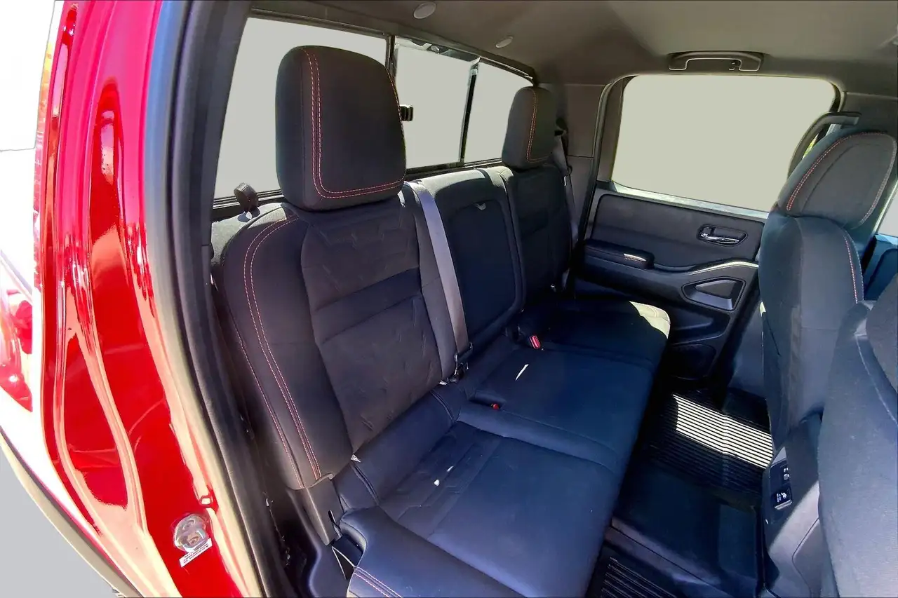 Nissan Frontier снимка Nissan Frontier