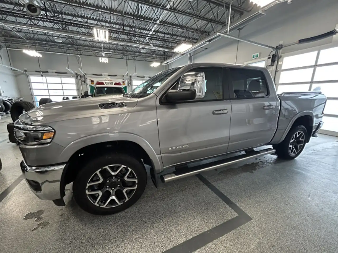 RAM 1500 снимка RAM 1500
