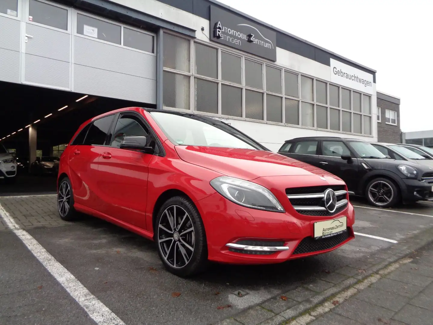 Mercedes-Benz B 250 7G-DCT Sportpaket*1.HD*NIGHT*PANO*LEDER*18 Rood - 1