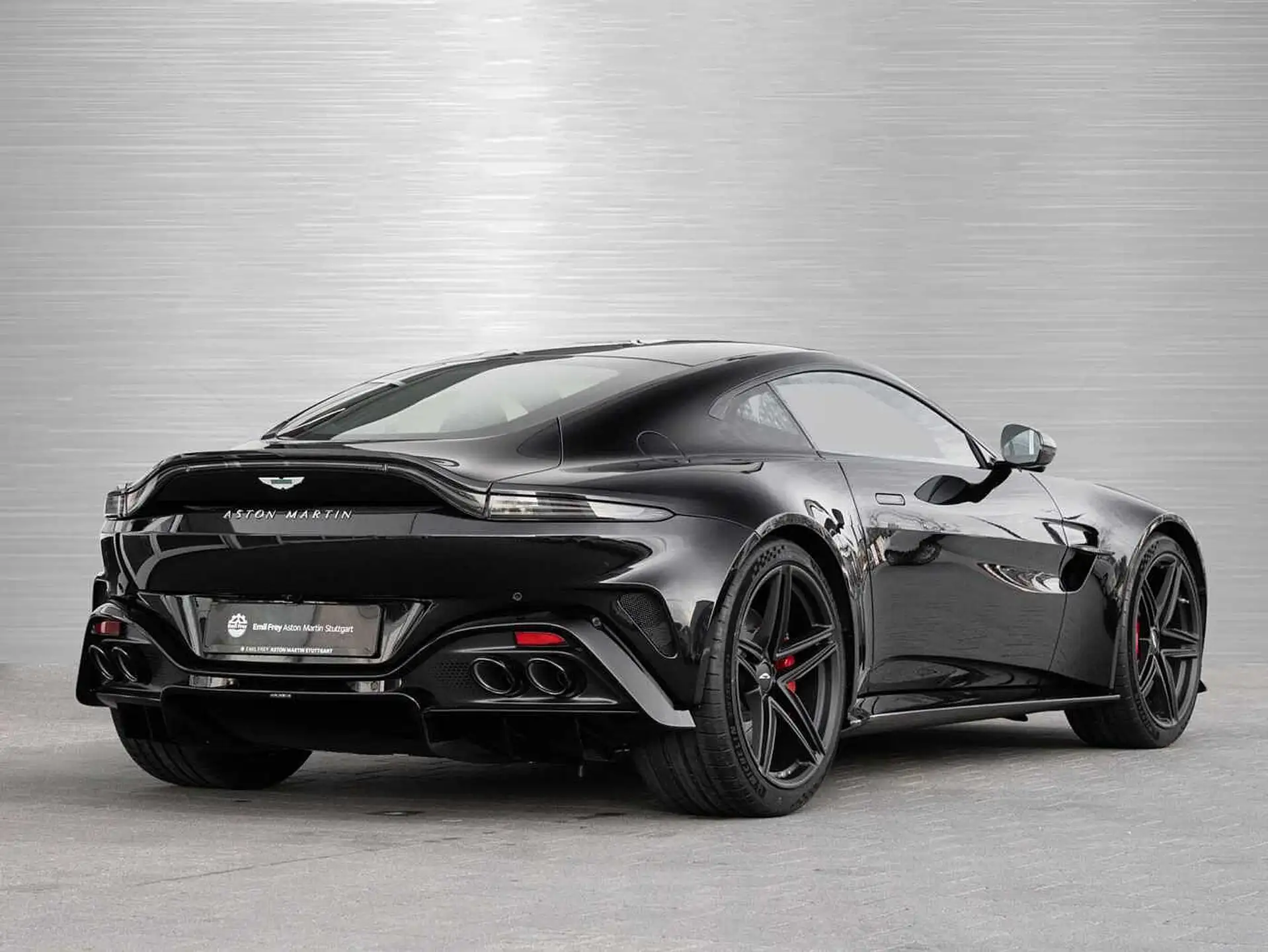 애스턴마틴 밴티지 V8 Coupe 2026 블랙 사진 8