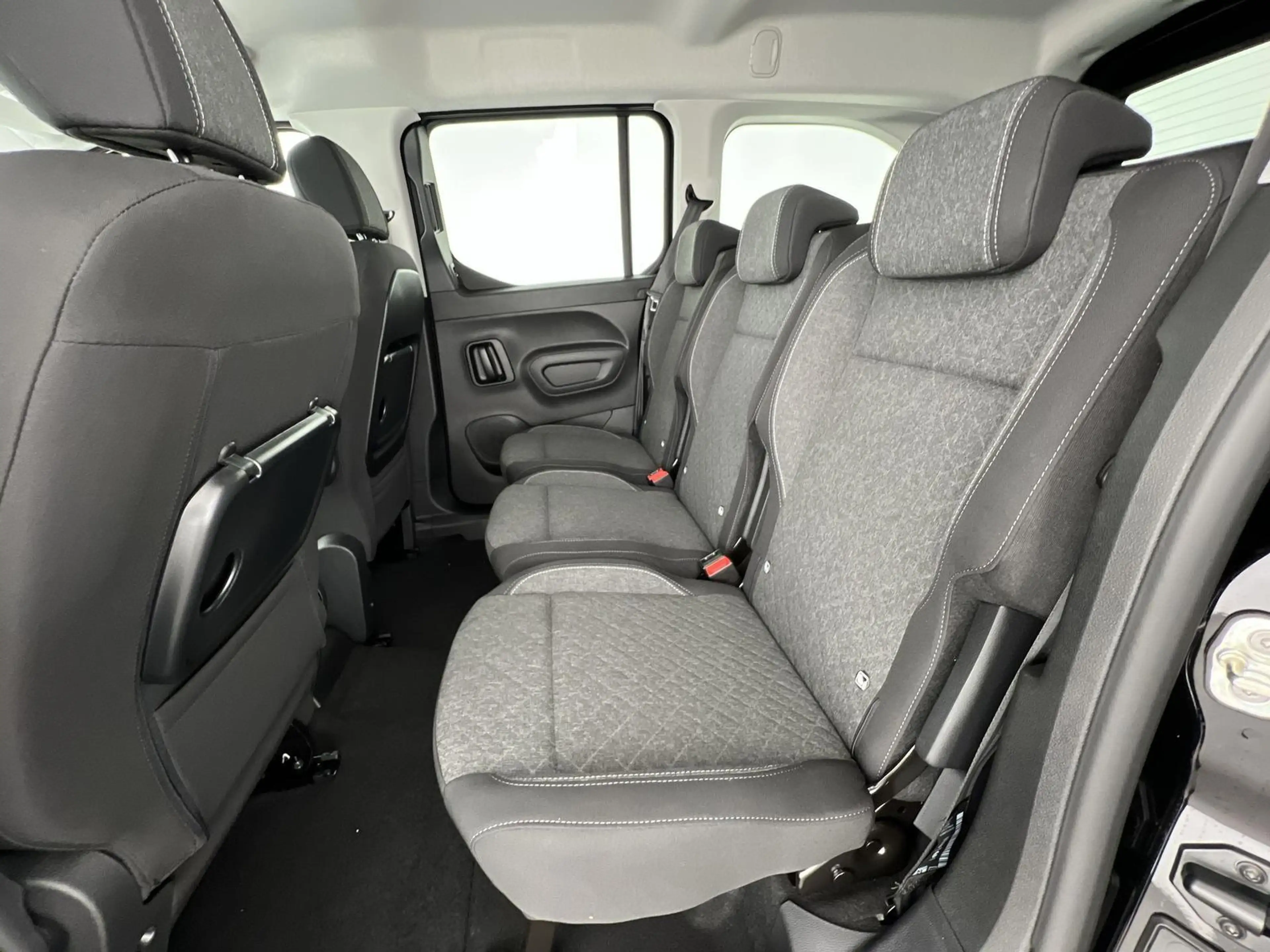 Opel Combo Life GS XL 1.5D*NAVI*SHZ*RFK*uvm — photo 9