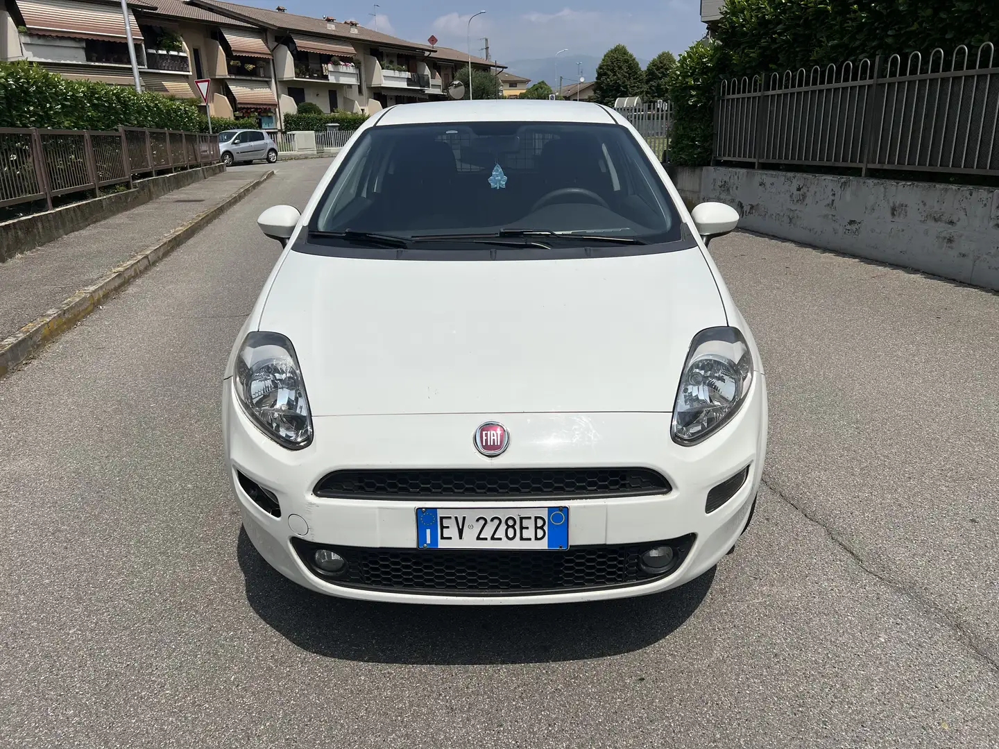 Fiat Grande Punto 3p 1.4 natural power Active 77cv - 2