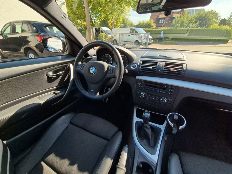 BMW 120 i Coupe M Sport 1.Hand/el.Glasdach/M-Fahrwerk — photo 10