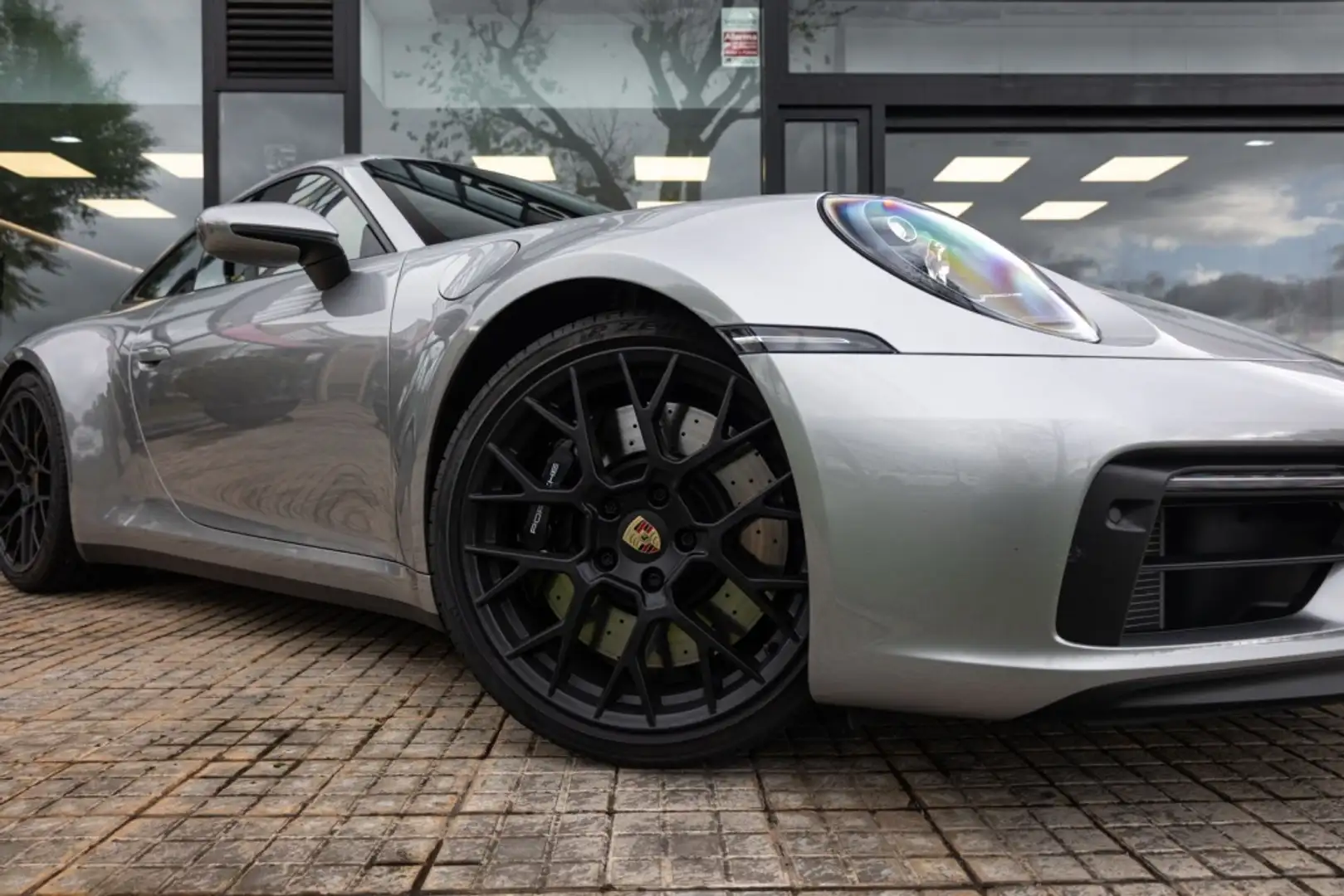 Porsche 992 Carrera GTS Coupé Gris - 2