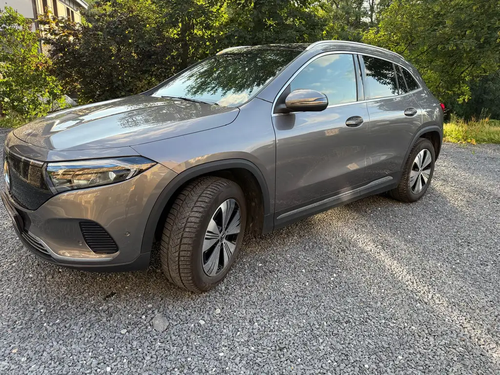 Mercedes-Benz EQA 300 2024 из Европы — купить под ключ