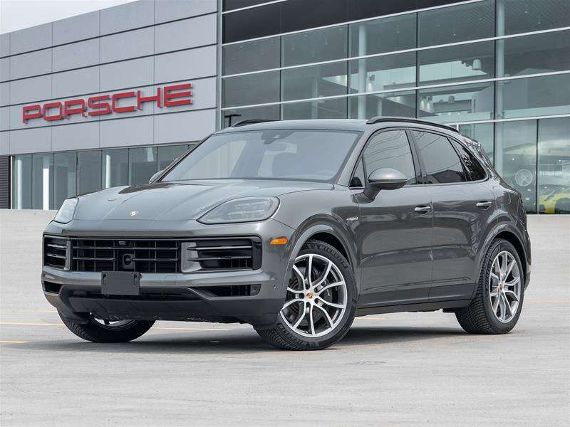 2026 Porsche Cayenne E-Hybrid AWD 2 Sets of Wheels and Tires|Premium Pl