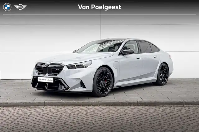 BMW M5 Sedan M5