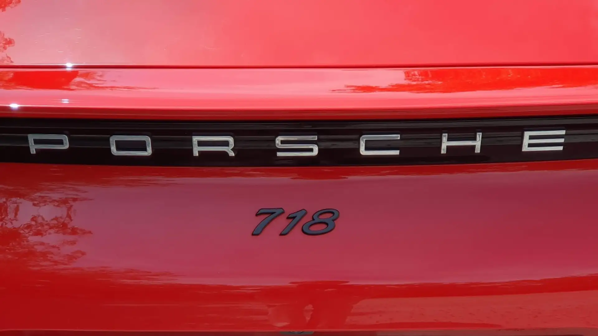 Porsche Cayman PDK Rouge - 2
